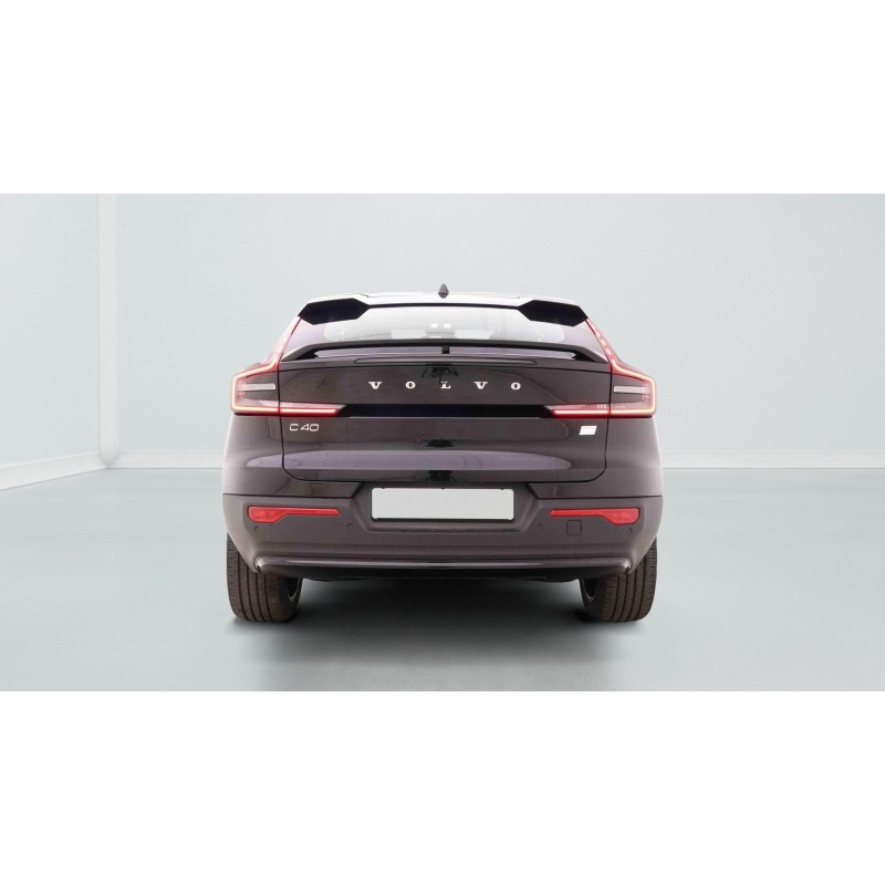 VOLVO EC40